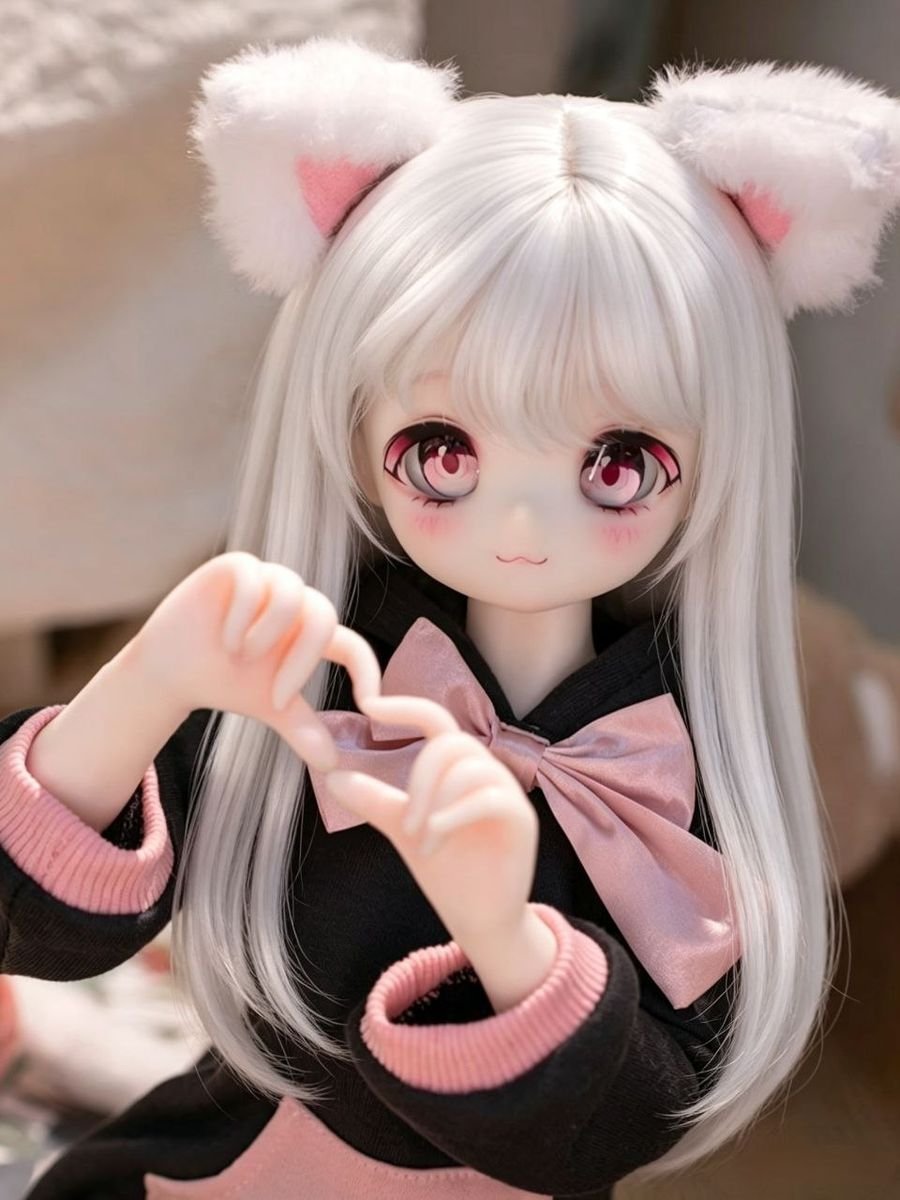 DD105 Luna 68cm TPE anime doll showing delicate hands forming a heart shape with a sweet expression Dd105 Luna Anime Tpe Figure with Articulated Skeleton Tpe Body Pvc Head 68cm Dd105 Luna 68cm Tpe Anime Doll Showing Delicate Hands Forming a Heart Shape with a Sweet Expression Dd105 Dd105 luna hands pose heart gesture anime doll